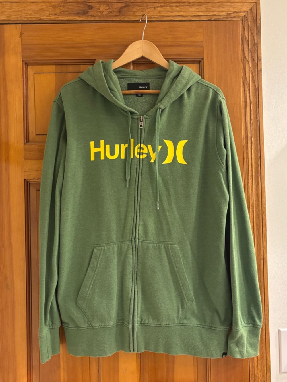 Men’s vintage classic Hurley zip up hoodie size large